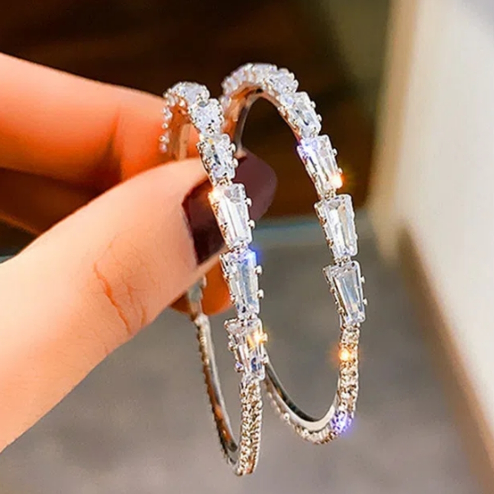 SALE!! Sparkly Fashion Earrings!! ✨✨✨✨